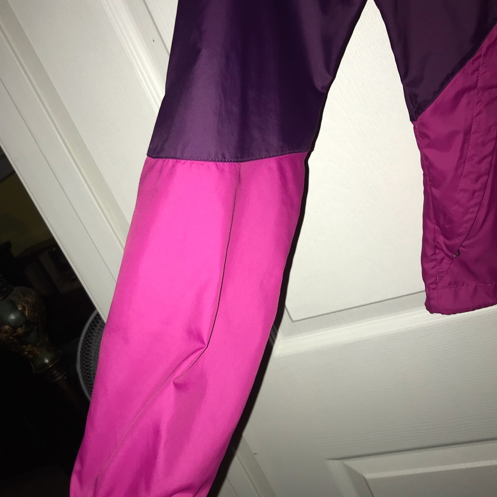 North Face windbreaker - Picture 2 of 4